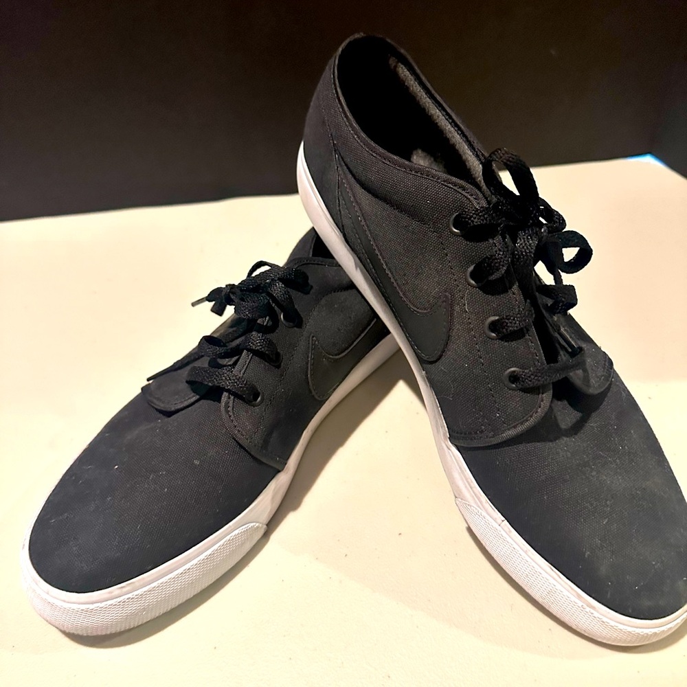 Nike Shoes Coast Classic Canvas Black/White Sneakers Size 14